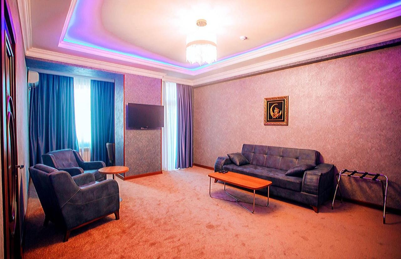 Royal Sapphire Hotel Baku Exteriör bild