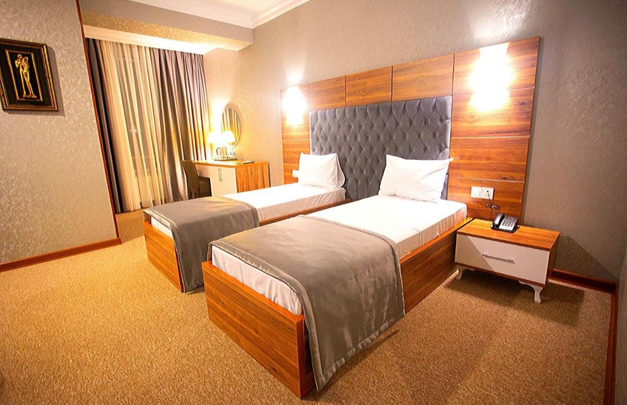 Royal Sapphire Hotel Baku Exteriör bild
